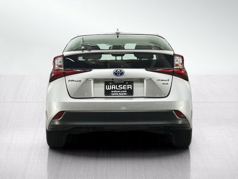 Used 2020 Toyota Prius XLE w/ Advanced Technology Package FWD image 4
