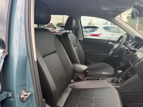 Used 2021 Volkswagen Tiguan SE FWD image 33