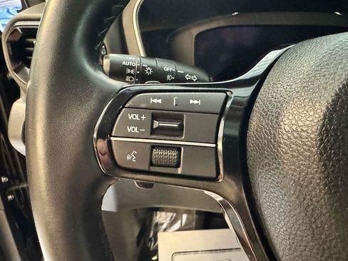 Used 2023 Honda Pilot Elite image 12