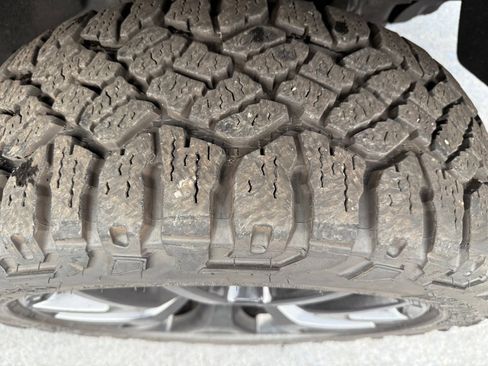 Used 2017 GMC Sierra 1500 SLT w/ SLT Premium Package image 29