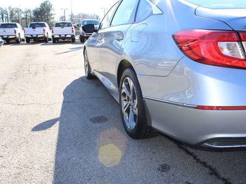 Used 2018 Honda Accord EX image 20