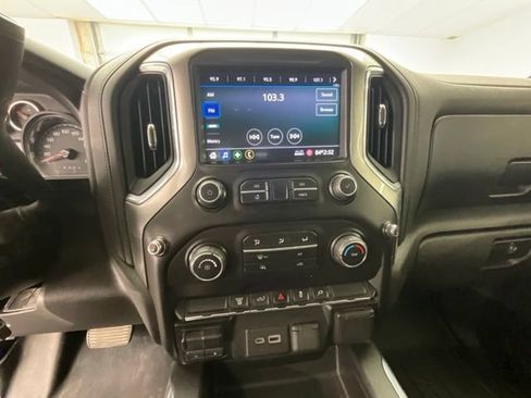 Used 2021 Chevrolet Silverado 2500 LT AWD/4WD image 9