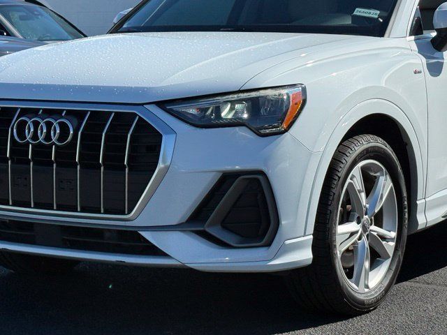 Used 2020 Audi Q3 2.0T Premium AWD/4WD image 2