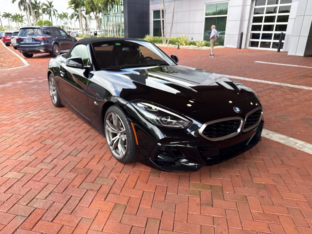 Used 2023 BMW Z4 sDrive30i w/ Convenience Package RWD image 1