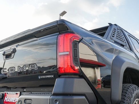 New 2025 Toyota Tacoma Trailhunter image 8