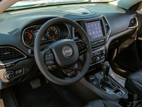 Used 2023 Jeep Cherokee Altitude Lux AWD/4WD image 10