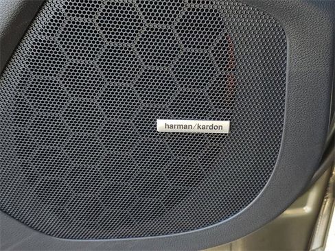 New 2025 Subaru Ascent Limited w/ Popular Package #2 image 17