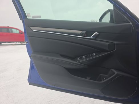 Used 2022 Honda Accord Sport image 24