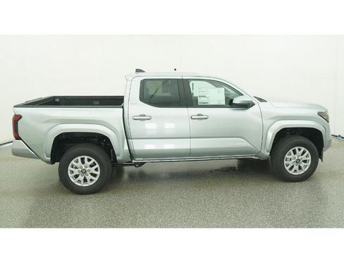 New 2026 Toyota Tacoma SR5 image 11