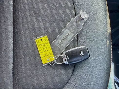 Used 2018 Kia Soul ! w/ Tech Package FWD image 37