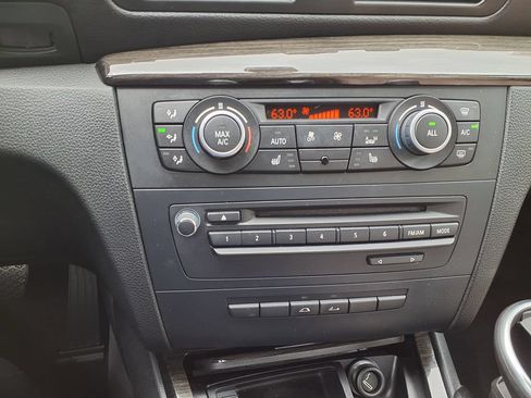 Used 2013 BMW 135i Convertible RWD image 33