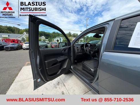 Used 2022 Chevrolet Colorado LT w/ Safety Package AWD/4WD image 17