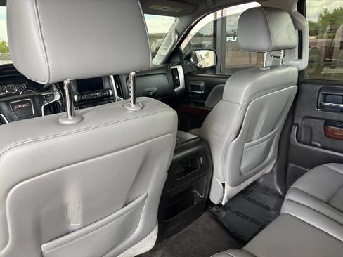 Used 2015 GMC Sierra 1500 SLT w/ SLT Crew Cab Value Package image 19