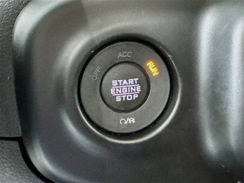 Used 2021 Jeep Gladiator Sport image 33