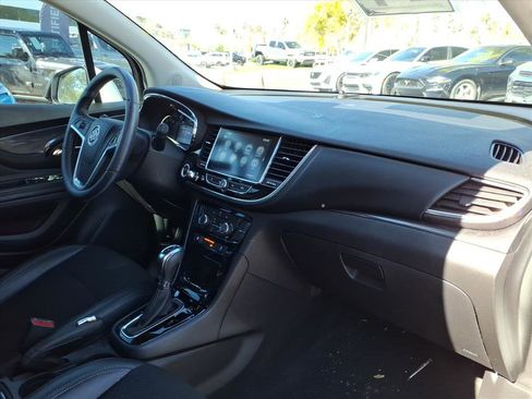 Used 2021 Buick Encore Preferred w/ Safety Package image 11