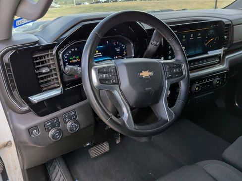 Used 2024 Chevrolet Silverado 2500 LT image 14