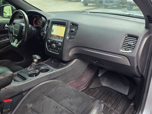 Used 2018 Dodge Durango SRT w/ Technology Group AWD/4WD image 33
