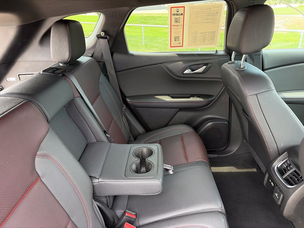 Used 2025 Chevrolet Blazer RS FWD image 37