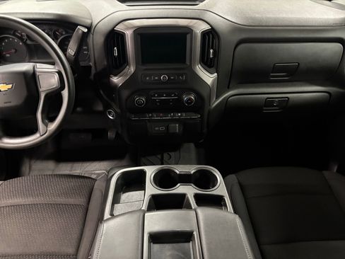 Used 2024 Chevrolet Silverado 2500 Custom AWD/4WD image 11