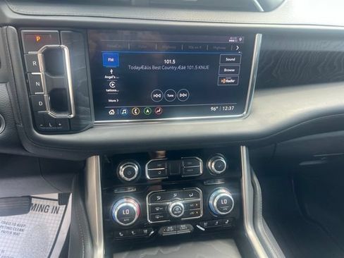 Used 2021 GMC Yukon Denali w/ Denali Premium Package AWD/4WD image 21