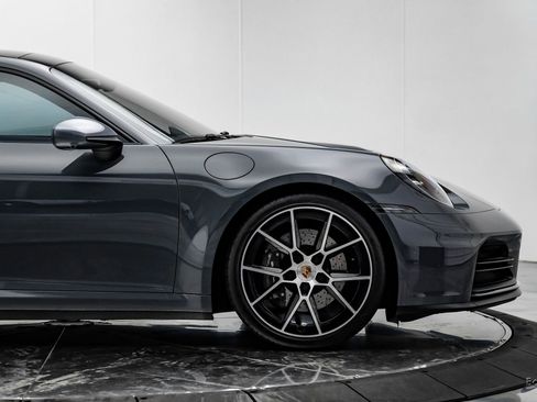 Used 2025 Porsche 911 Carrera T RWD image 20