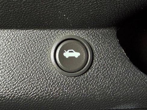 Used 2011 Chevrolet Camaro SS RWD image 21