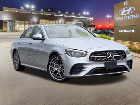 Used 2021 Mercedes-Benz E 350 4MATIC Sedan image 3