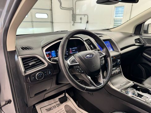 Used 2020 Ford Edge SEL w/ Convenience Package AWD/4WD image 17