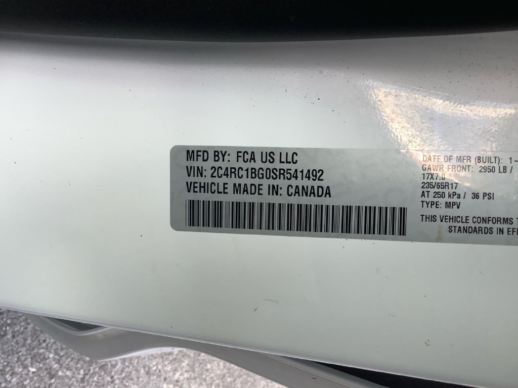 Used 2025 Chrysler Pacifica Select FWD image 29