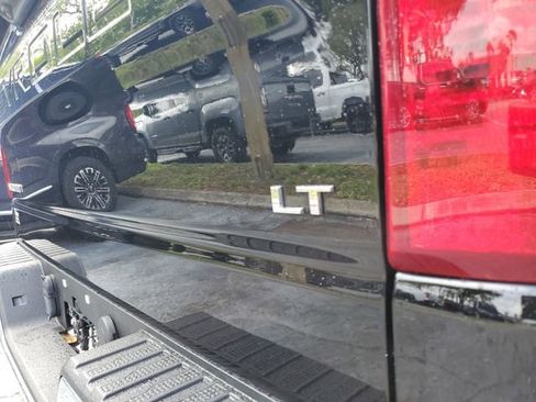 Used 2022 Chevrolet Silverado 1500 LT image 8