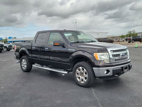 Used 2013 Ford F150 XLT w/ XLT Chrome Pkg image 8