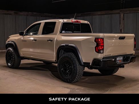 Used 2023 Chevrolet Colorado Trail Boss w/ Technology Package AWD/4WD image 7