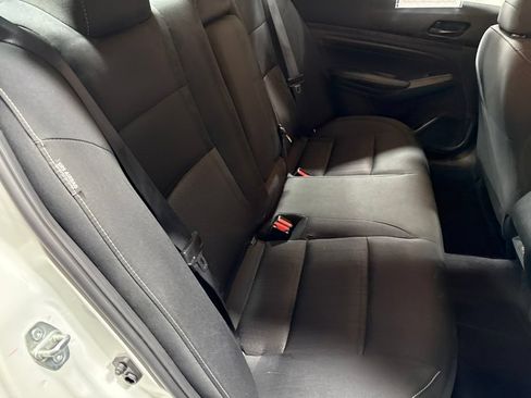 Used 2025 Nissan Altima 2.5 SV FWD image 11