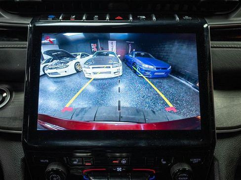 Used 2023 Jeep Grand Cherokee image 23