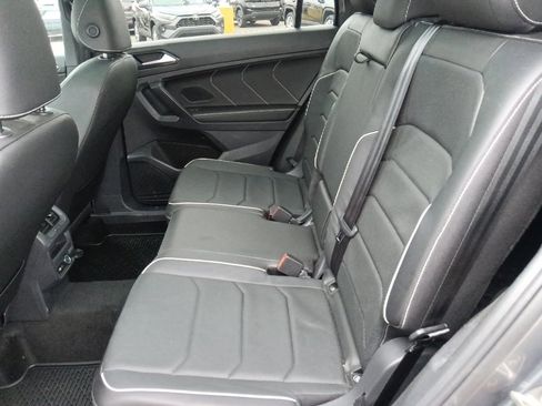 Used 2023 Volkswagen Tiguan SEL R-Line image 28