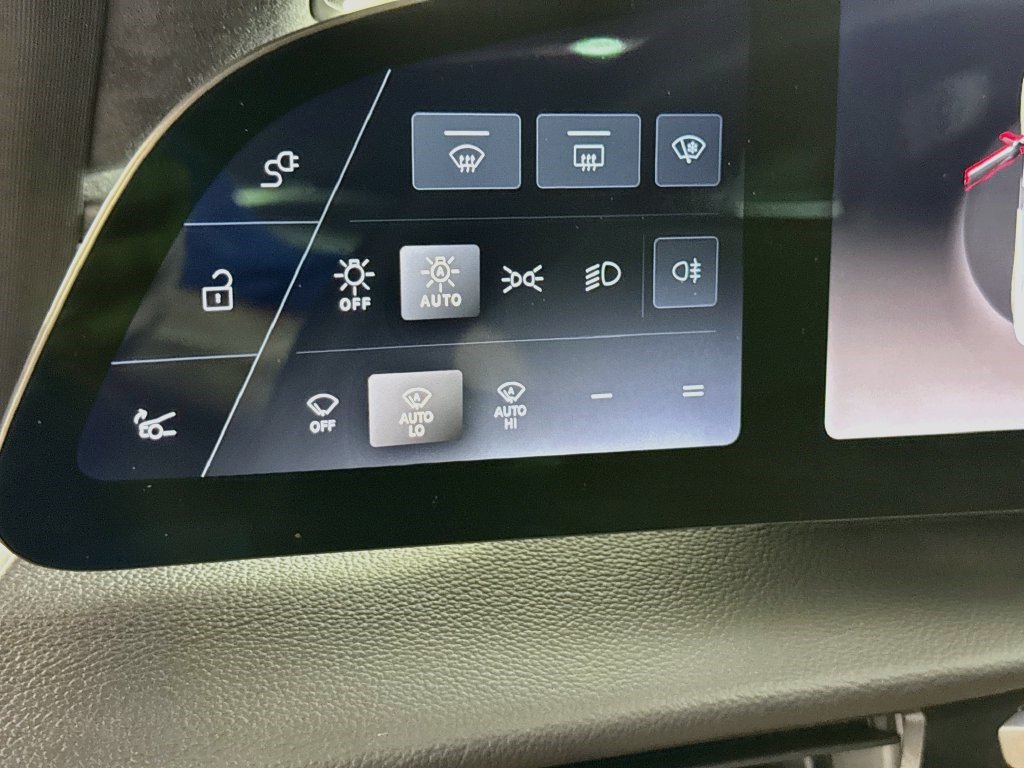 Used 2024 Lucid Air Touring AWD/4WD image 40