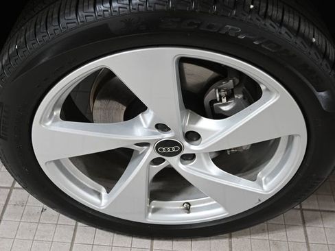 Used 2025 Audi Q5 Premium Plus w/ Premium Plus AWD/4WD image 18