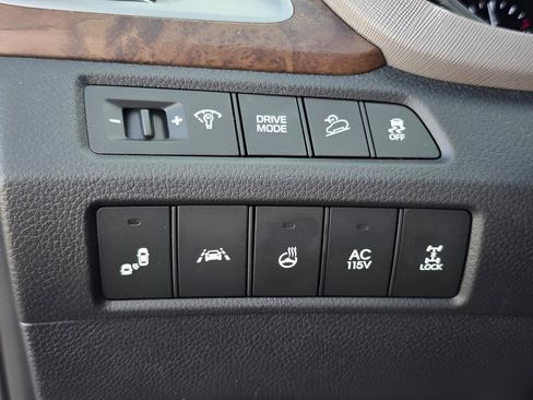 Used 2018 Hyundai Santa Fe Limited image 26