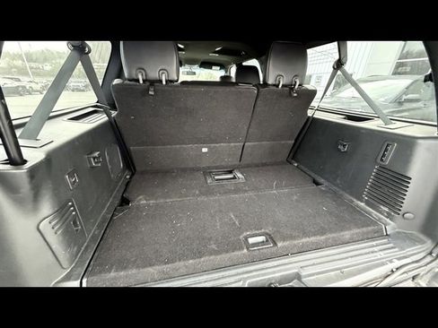 Used 2016 Ford Expedition EL XLT w/ Equipment Group 202A image 11