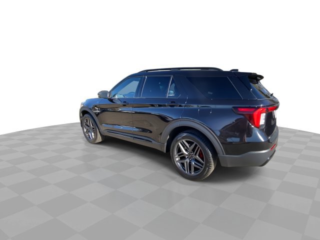 Used 2025 Ford Explorer ST-Line w/ ST-Line Street Pack AWD/4WD image 8