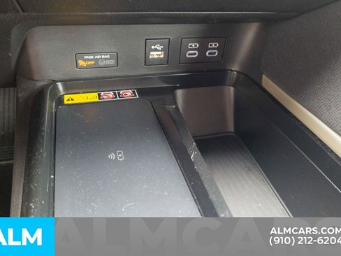 Used 2025 Toyota Camry LE image 26