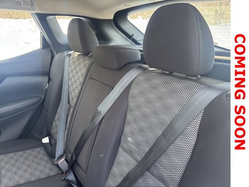 Used 2021 Nissan Rogue Sport SV image 6