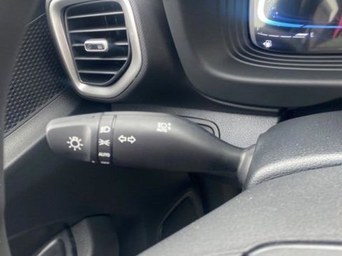 New 2026 Hyundai Venue SE image 17