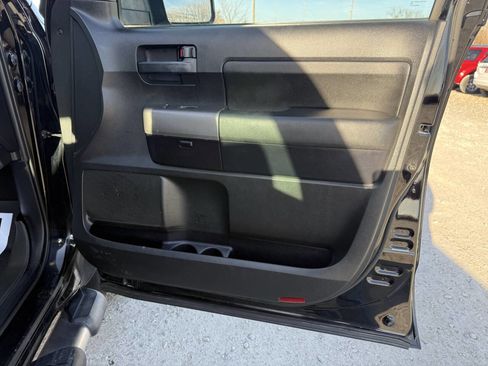 Used 2013 Toyota Tundra 4x4 Double Cab image 16