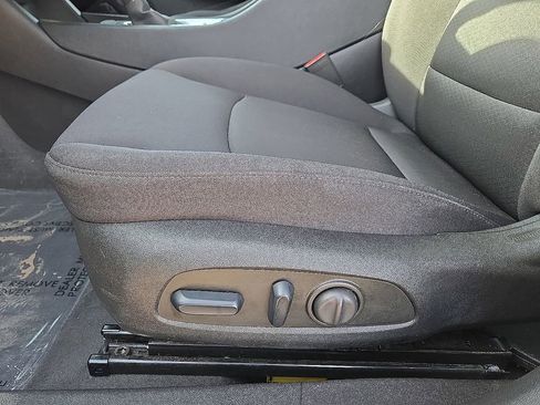 Used 2024 Chevrolet Malibu LT image 24