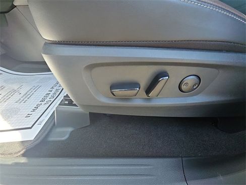 Used 2025 Nissan Pathfinder Platinum w/ Cargo Package image 12