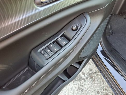 New 2025 Jeep Grand Cherokee L Altitude image 18