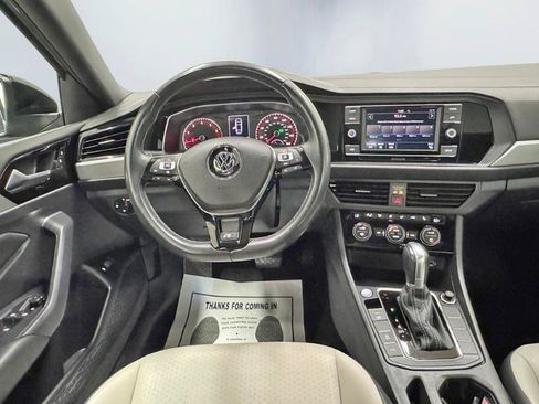 Used 2019 Volkswagen Jetta R-Line w/ R-Line Cold Weather Package FWD image 16