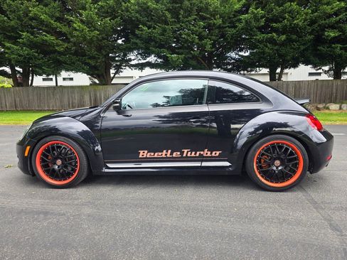 Used 2012 Volkswagen Beetle 2.0T FWD image 3