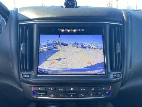 Used 2022 Maserati Levante Modena image 13